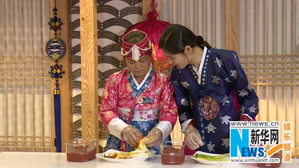 張柏芝黃圣依開“女神課堂”秋瓷炫教做泡菜