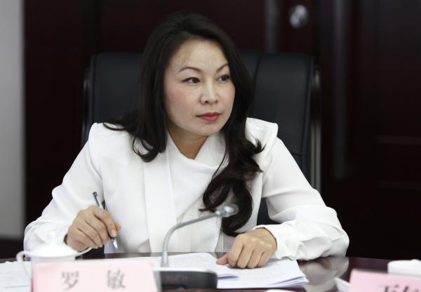 云南農信社女主任落馬 銀監會罕見對其設觀察期