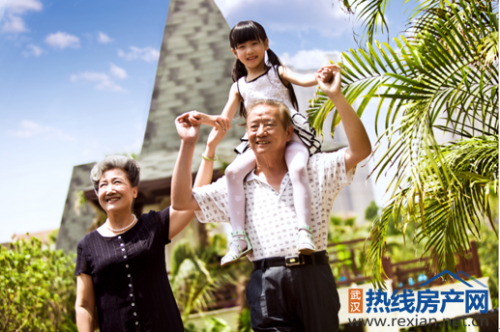 世茂外灘:還在帶著孩子“趕場” 武漢熱線