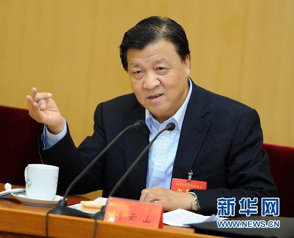 劉云山看望受邀在北戴河休假的54位專家學者