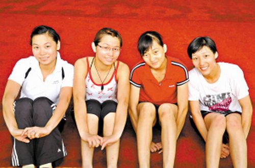 一般女孩子連一個(gè)俯臥撐都