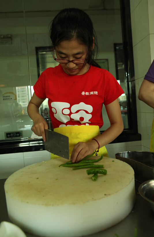 幸福味道新東方制造 出國留學前的必修課 會廚藝惠學習