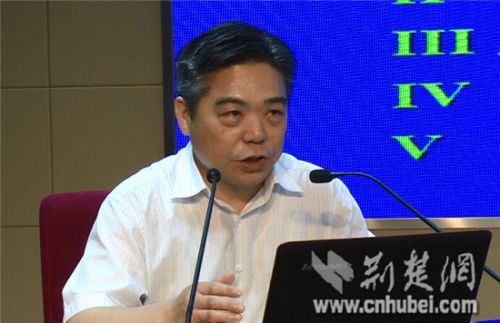 湖北醫學領軍人才為老年人傳授呵護心臟長壽秘