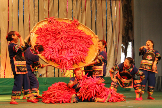 沅陵縣常委為老年辦學(xué)當(dāng)“后臺(tái)老板”