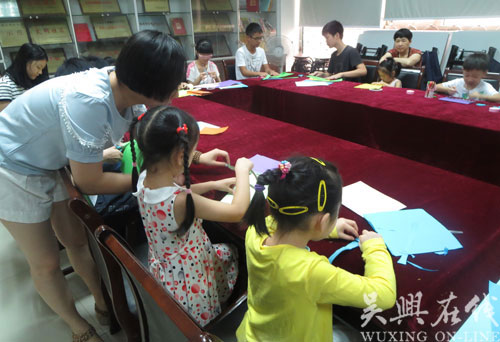 朝陽(yáng)：都市家園社區(qū)舉辦少兒手工制作課堂