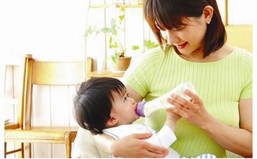 保姆虐童案件頻發 五大措施可保兒童安全