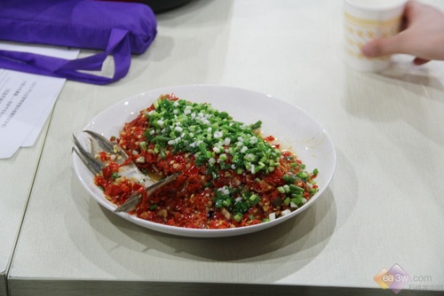 美食課堂:蘇泊爾電蒸鍋烹飪剁椒魚頭