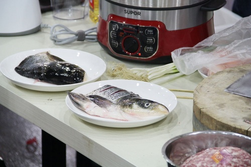 美食課堂:蘇泊爾電蒸鍋烹飪剁椒魚頭
