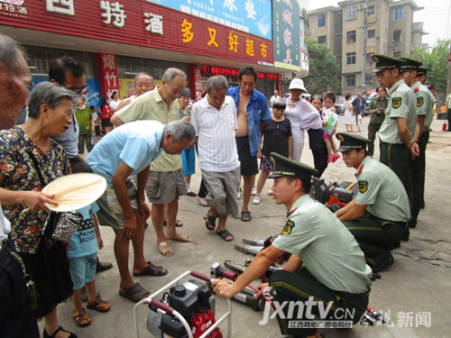 消防宣傳進社區 居民共同學防火
