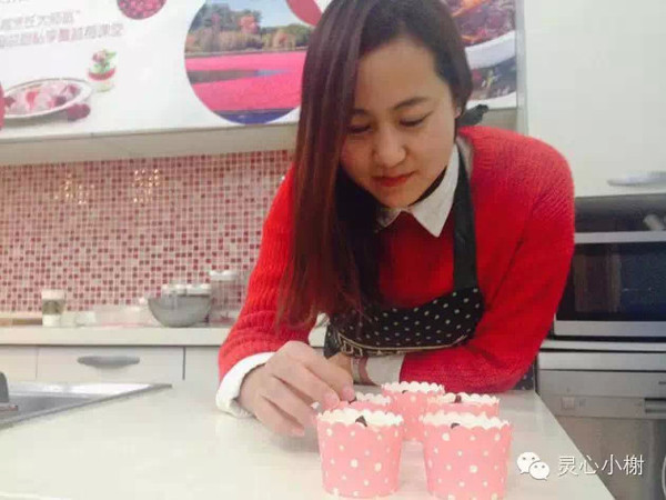 大使夫人作美國蔓越莓烹飪大師班助教