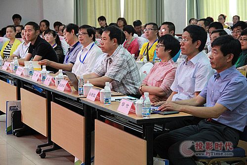 威海智慧教育不斷創(chuàng)新 優(yōu)課應(yīng)用引關(guān)注