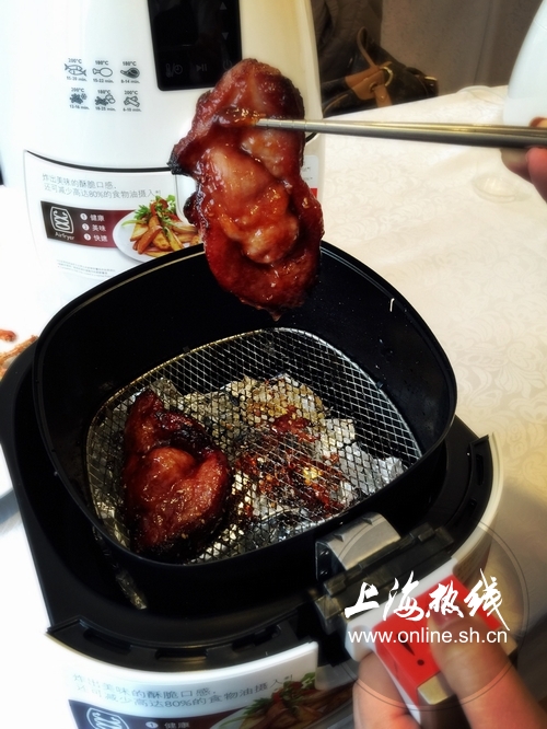 飛利浦滬上開啟烹飪課 倡導(dǎo)健康無油年夜飯