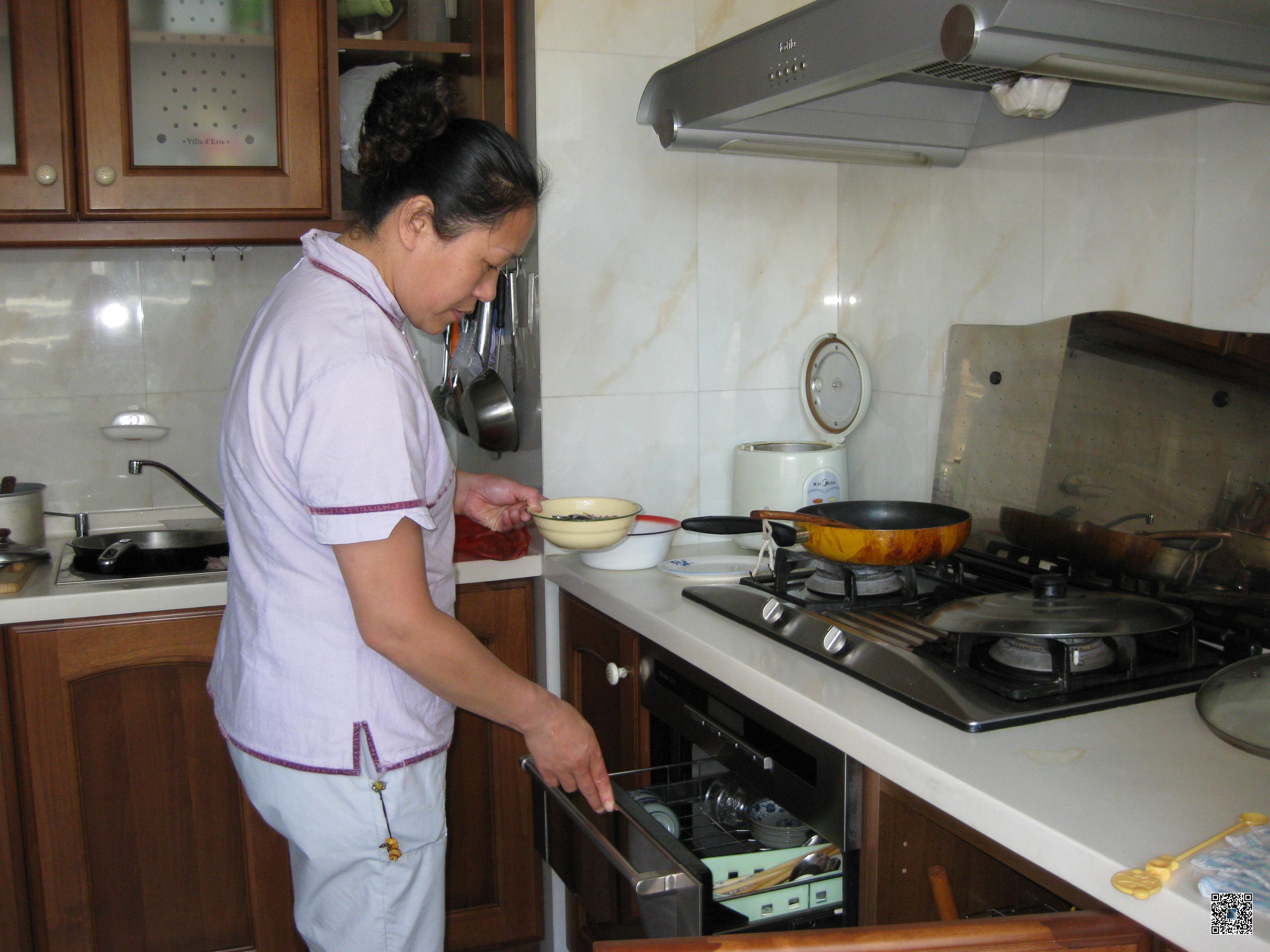 住家保姆_住家保姆圖片素材 不喜歡保姆住家_招聘住家陪床保姆一名_上海不住家保姆,一般月薪多少
