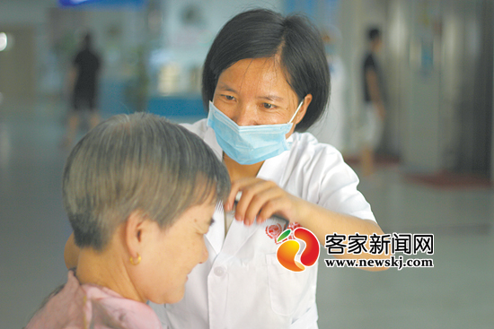 大余浮江村民藍友蓮:患癌康復心存感恩 多年免