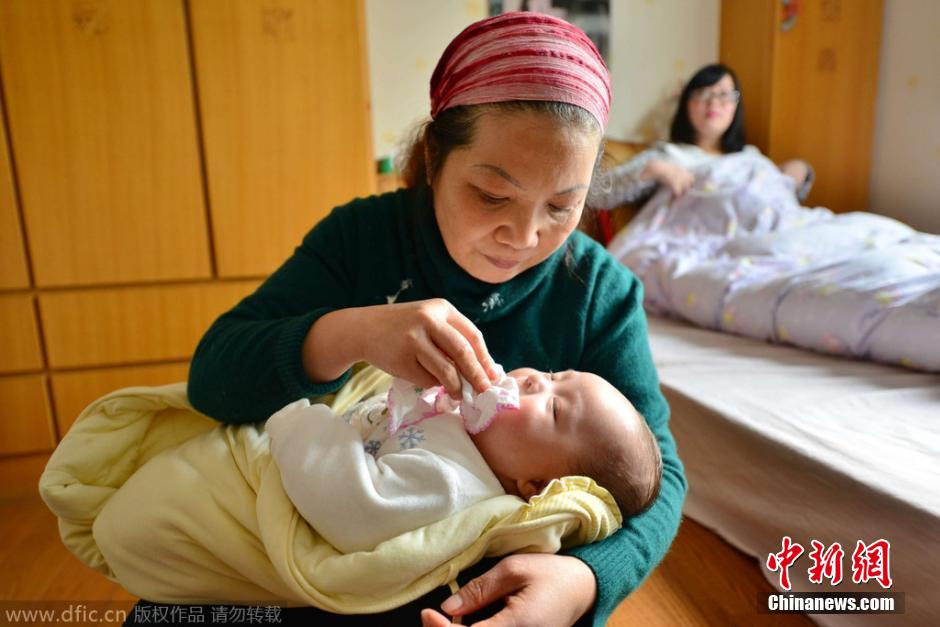 實拍上海“金牌”月嫂 月入14000元(組圖)
