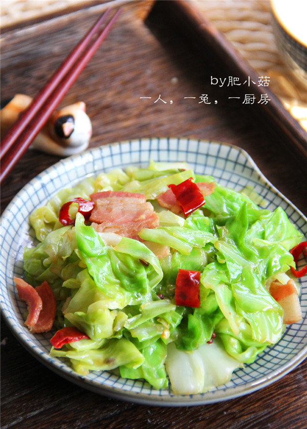 【廚藝課堂】一學就會絕味下飯菜,培根手撕包菜