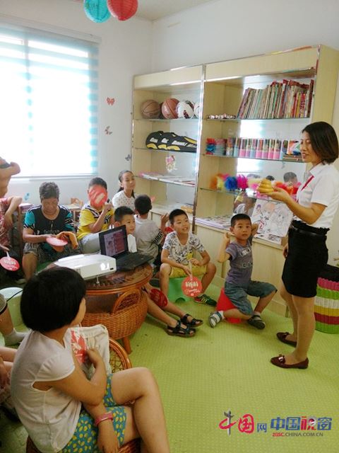?淮安市上海路社區“七彩課堂夏令營”深得孩子們的歡迎