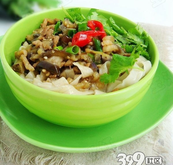 [烹飪課堂] 茄子肉絲面—永遠都吃不夠的家常面