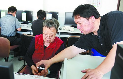 30名微信“老玩童”建起一個“千歲群”