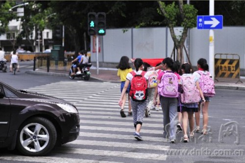 福州托管市場亂象多 2000多家機構僅500多百家有執照