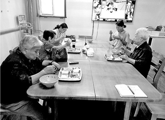太原“微養(yǎng)老院”運營三個月 叫好難叫座