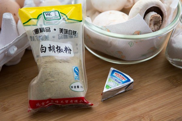 【廚藝課堂】一口吃進(jìn)全營(yíng)養(yǎng)----奶酪口蘑烘蛋
