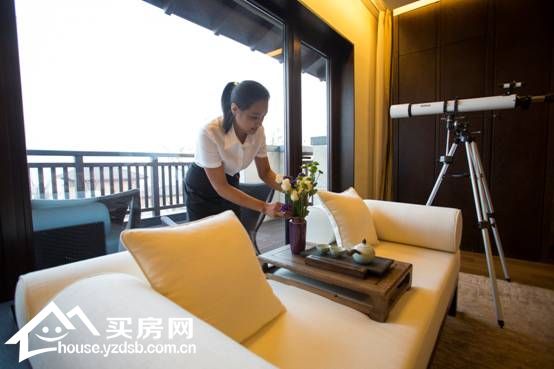 中國牛保姆紛紛現(xiàn)身 中外保姆PK賽戰(zhàn)鼓擂響