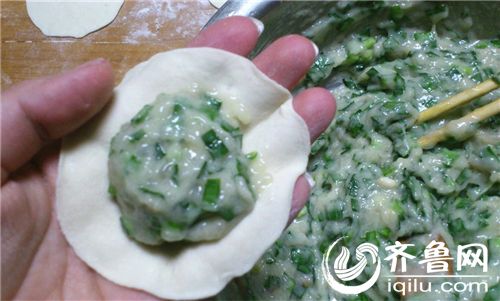 包餃子