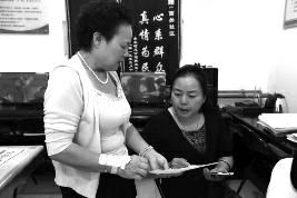 西關(guān)社區(qū)黨委書記成寶琴為留守兒童開設(shè)“四點(diǎn)