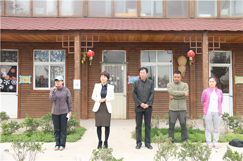 遇見春天,親近自然,感悟生長——田園課程“開鋤日” 遇見春天,親近自然,感悟生長——田園課程“開鋤日”