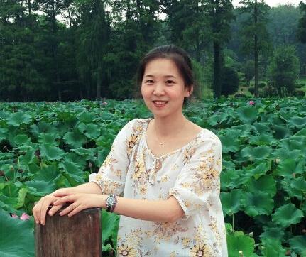 華師女神老師走紅網絡 眾多學生慕名前去蹭課