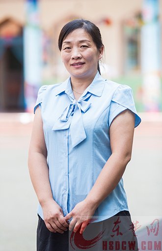 黃石市愛(ài)心藝術(shù)幼兒教育集團(tuán)的優(yōu)秀女幼師 孩子們喜歡 家長(zhǎng)們信任 黃石市愛(ài)心藝術(shù)幼兒教育集團(tuán)的優(yōu)秀女幼師 孩子們喜歡 家長(zhǎng)們信任