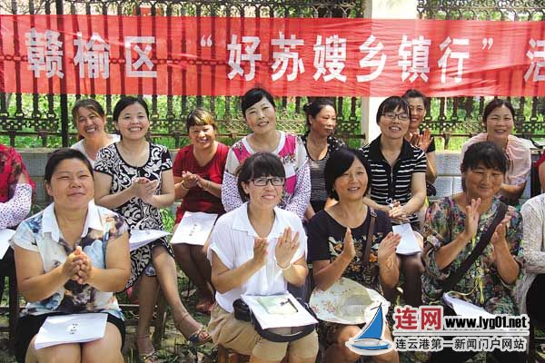 好月嫂難找 家政服務亟待擺脫“中介+村姑”模式