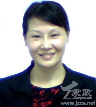 張海月,來自江蘇省蘇州市,從事家政工作6年,擅長 育嬰師 早