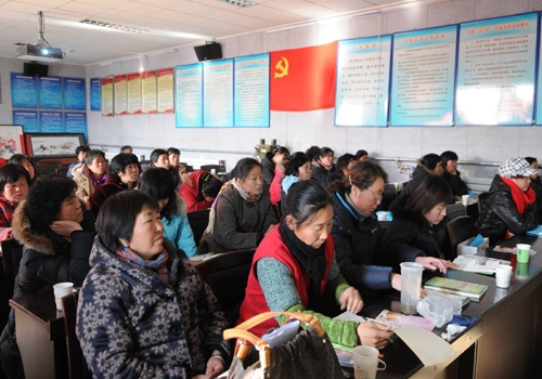 就業(yè)拓途徑――大興區(qū)婦聯(lián)開(kāi)展家政服務(wù) 亦莊鐘點(diǎn)工_《大興保姆》_【(4圖)大興正規(guī)家政公司常年提供優(yōu)秀保姆專業(yè)月