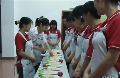 找保姆,護理老人,育嬰師上海月嫂服務在鵬國家政
