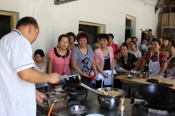 家政培訓“一條龍”服務受歡迎 中國勞動保障新