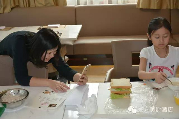 “烹”然心動“親子烹飪課堂”系列美食兩種三明治