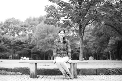 華師女神“人美課好”走紅 網絡微課堂1小時被轉2萬次