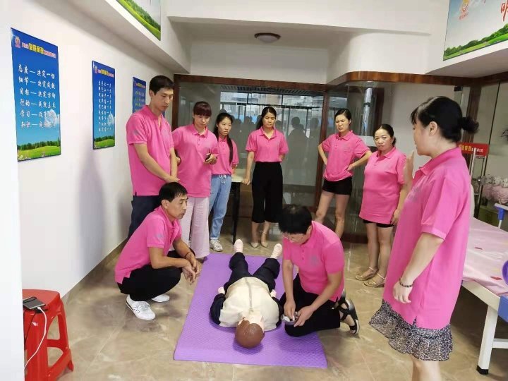 6、急招住家保姆照顧陪護老人:尋找住家保姆,照顧老人